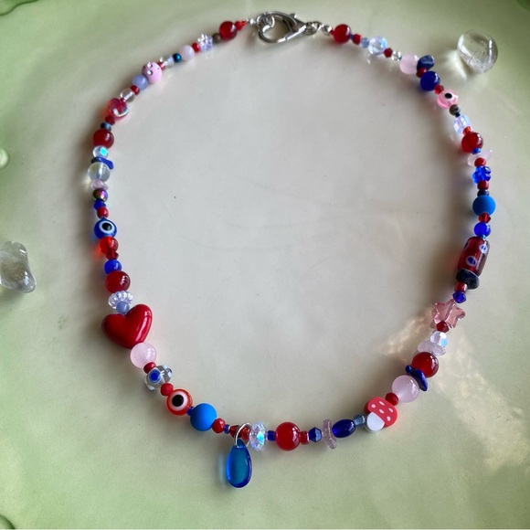 American Dreaming Red Blue Pink Beaded Necklace Silver Heart Flowers Stone Star - Picture 3 of 11